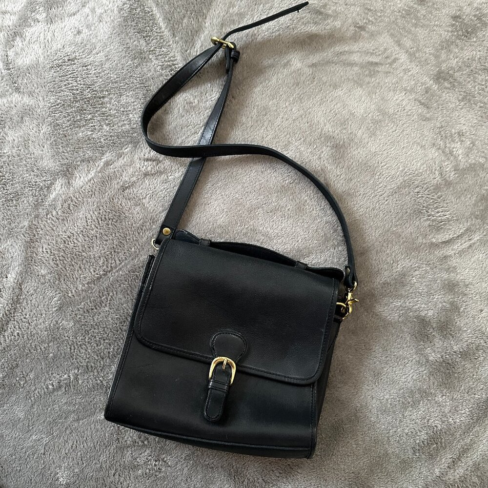 Vtg Hunt Club Navy Blue Leather Crossbody Purse Handbag